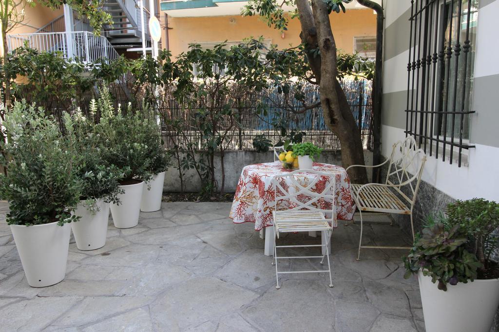 Pochi Passi Dal Mare Apartment San Bartolomeo Al Mare Luaran gambar